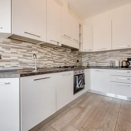 340 - Casa La Gemma, 8 Minuti Da E Mare - Nuovo E Ristrutturato Apartment *